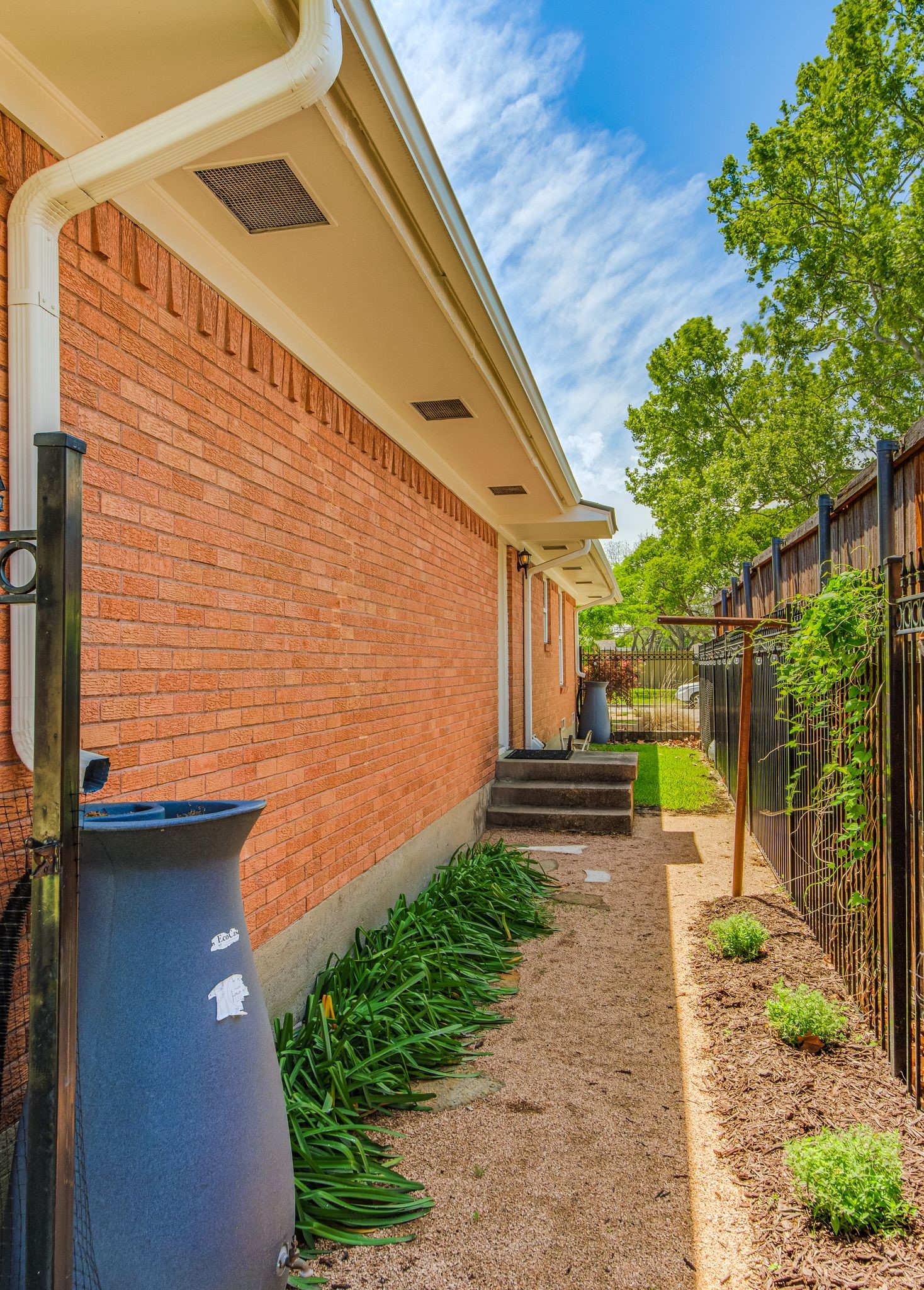 700 Ridgedale Drive Richardson TX 75080