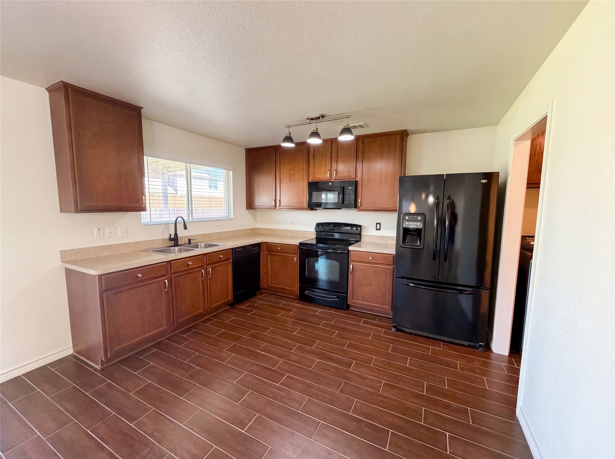 2027 Pine Knot Drive Heartland TX 75126