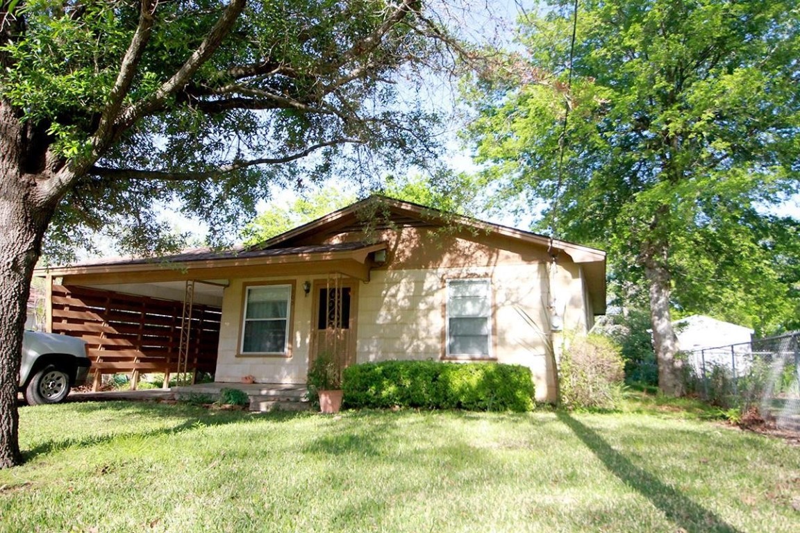 105 S Branch Street Bells TX 75414