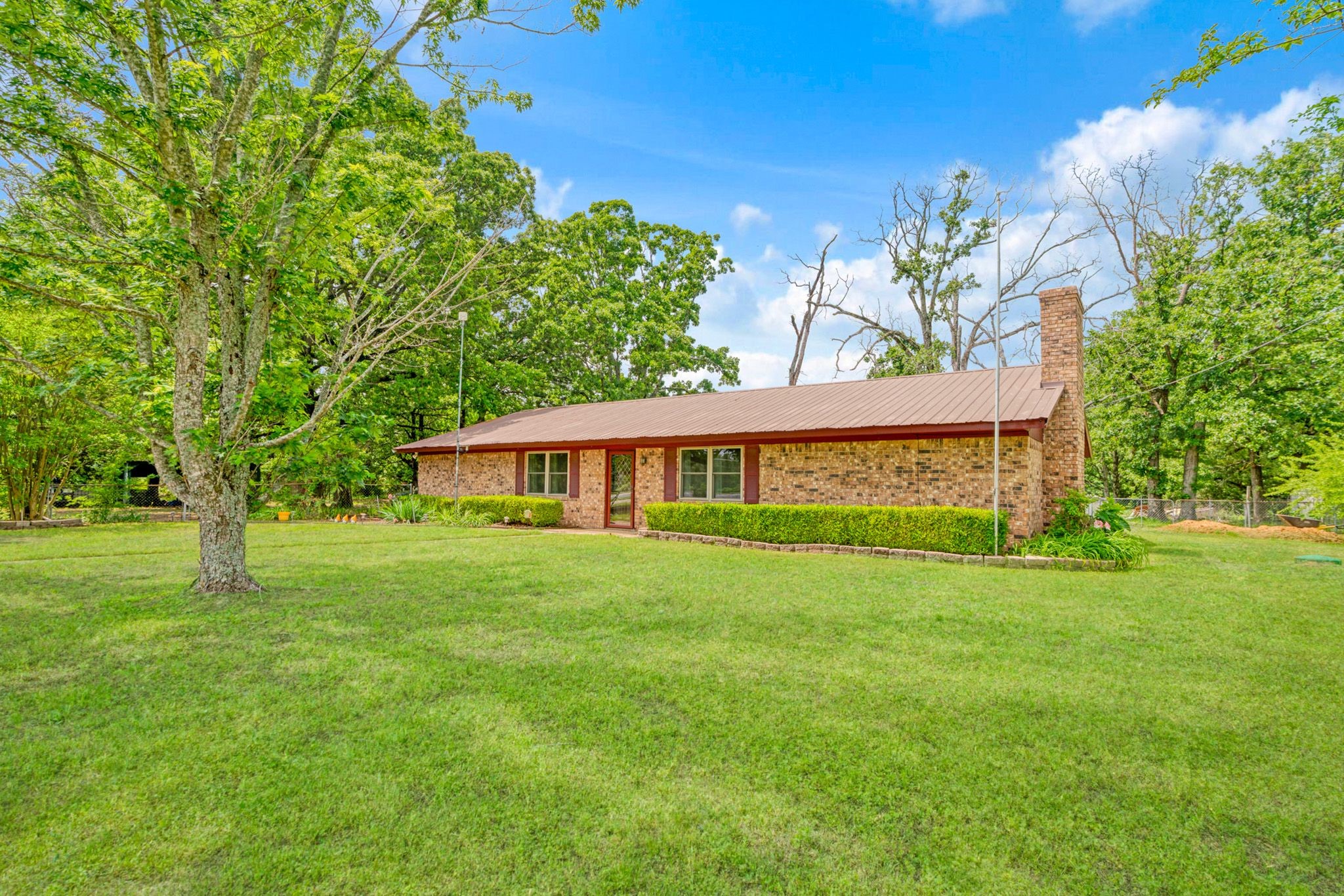 9157 N Highway 271 Powderly TX 75473