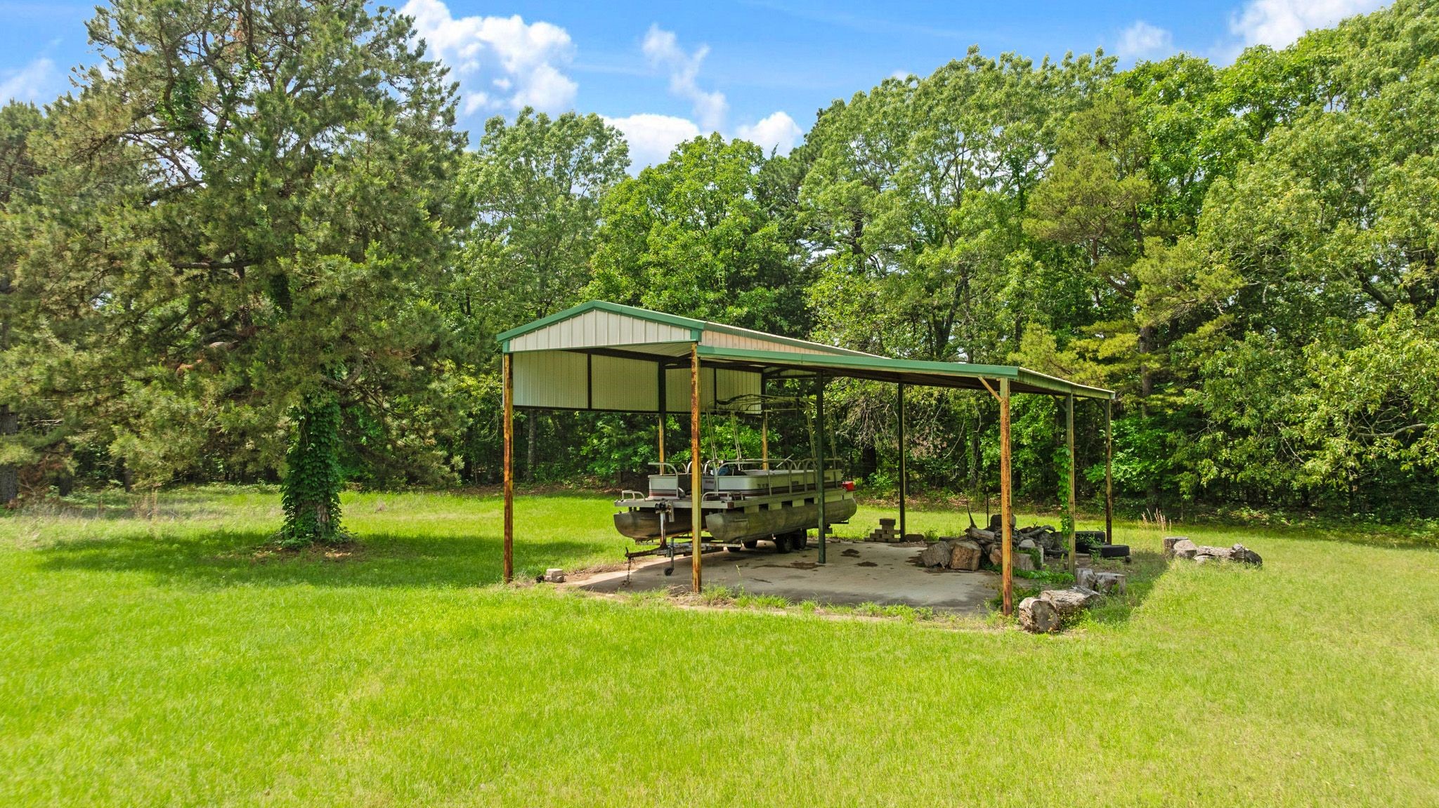 9157 N Highway 271 Powderly TX 75473