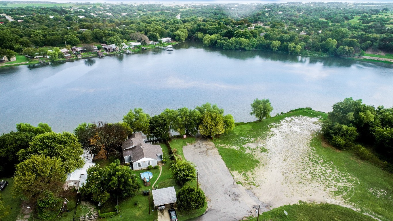 4923 Lake Shore Trail Weatherford TX 76087