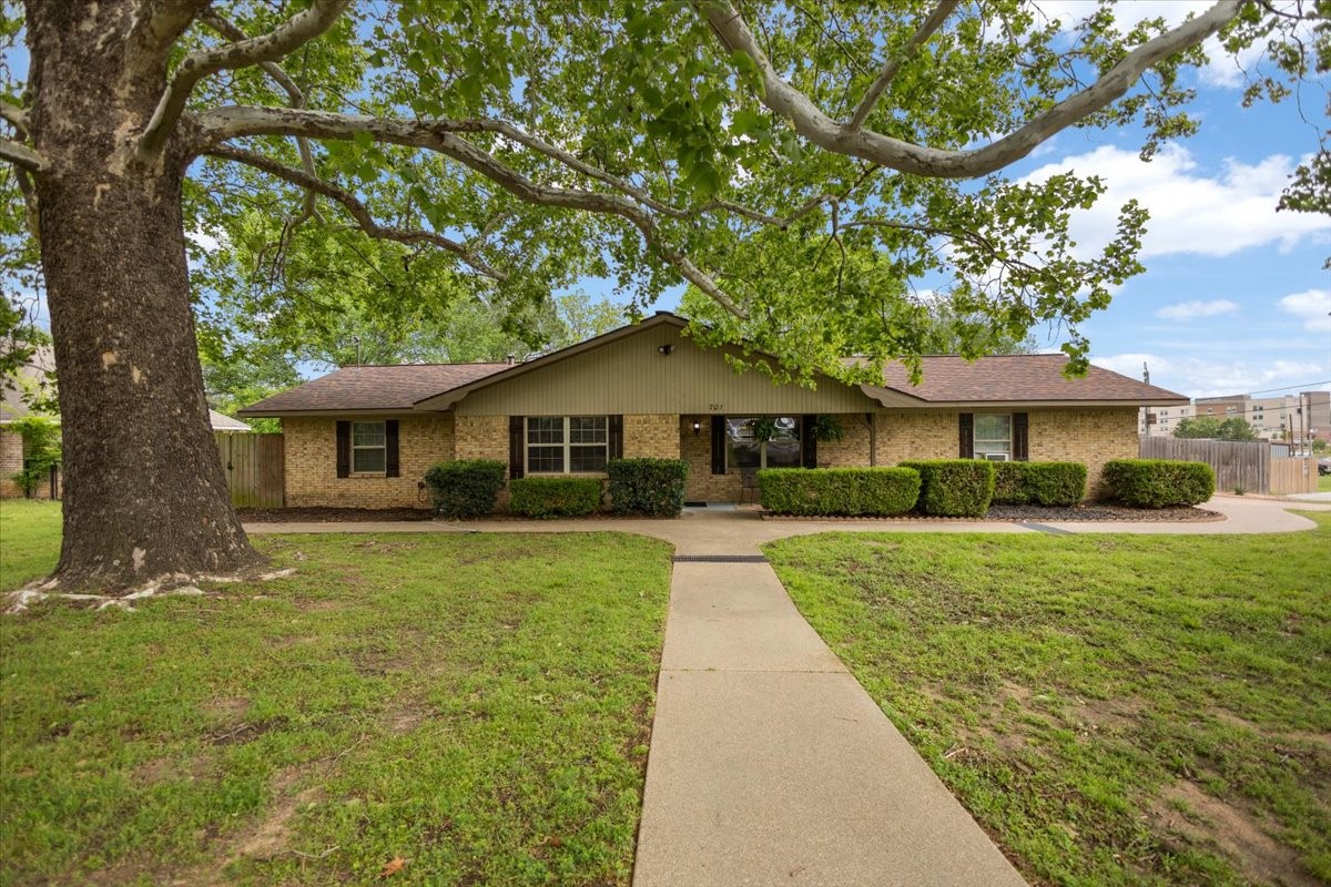 701 Georgia Street Lindale TX 75771