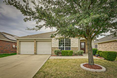 2715 Triple Crown Lane Grand Prairie TX 75051