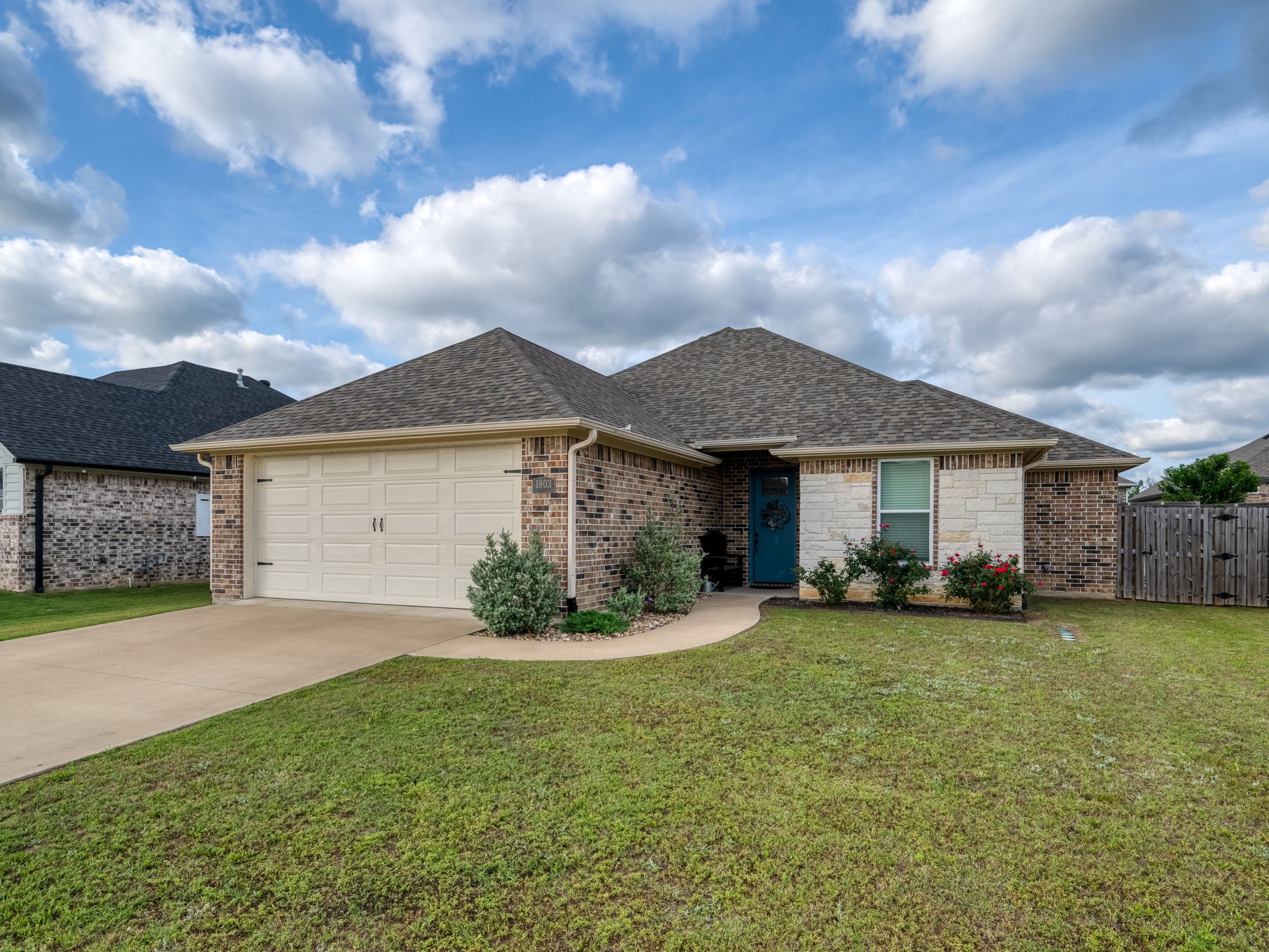 1803 Jessica Whitehouse TX 75791
