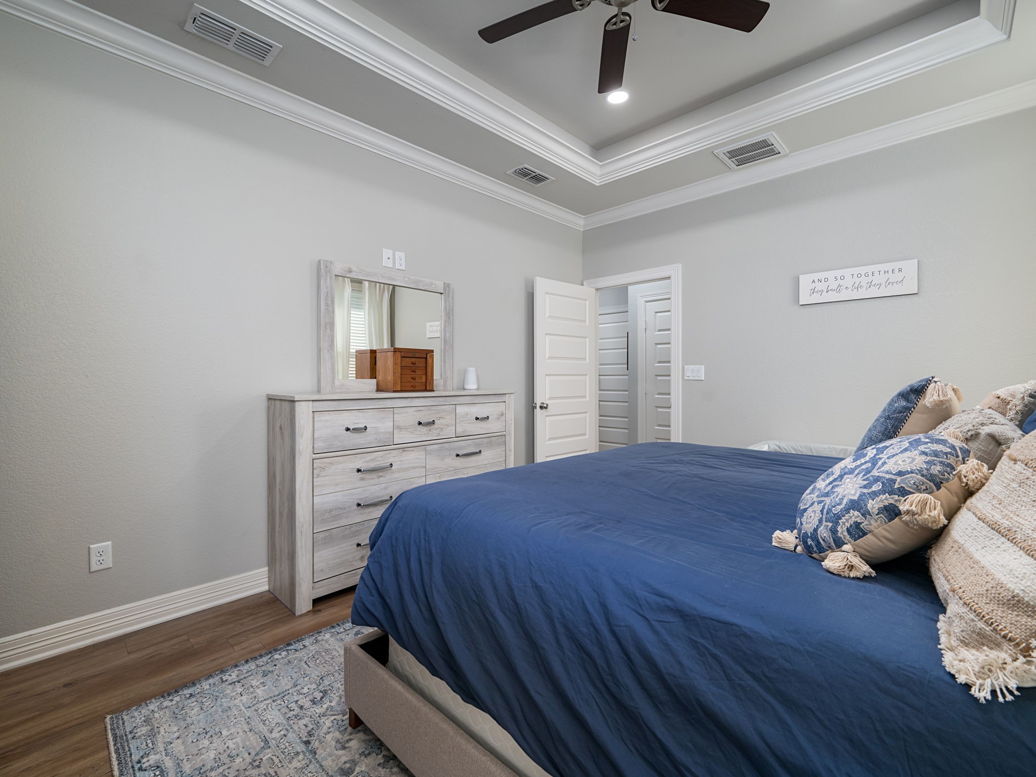 1803 Jessica Whitehouse TX 75791