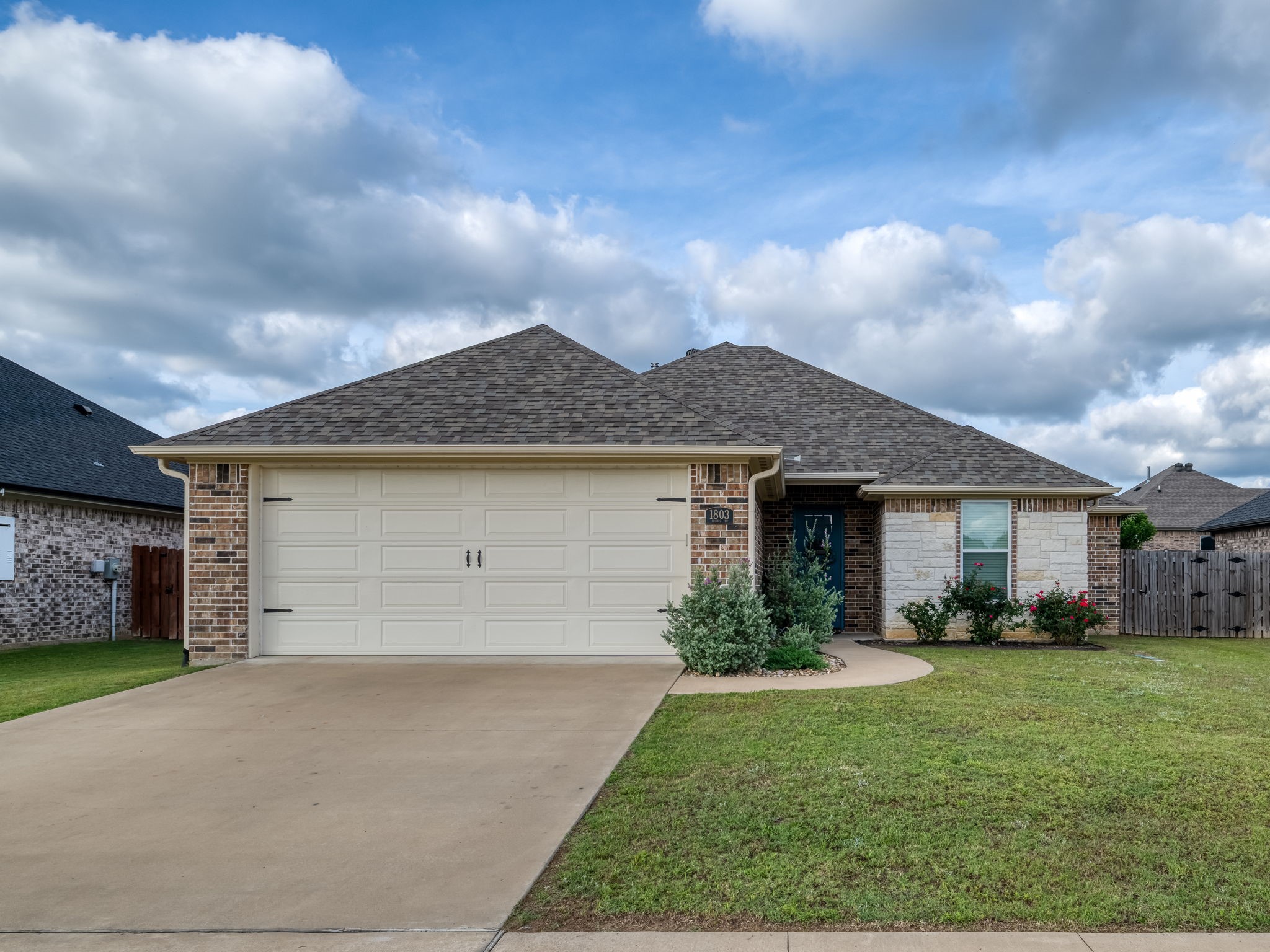 1803 Jessica Whitehouse TX 75791