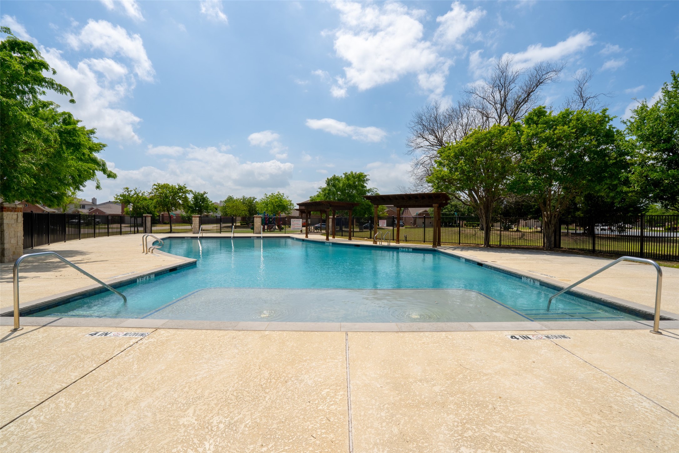 8805 Whirlwind Trail Aubrey TX 76227