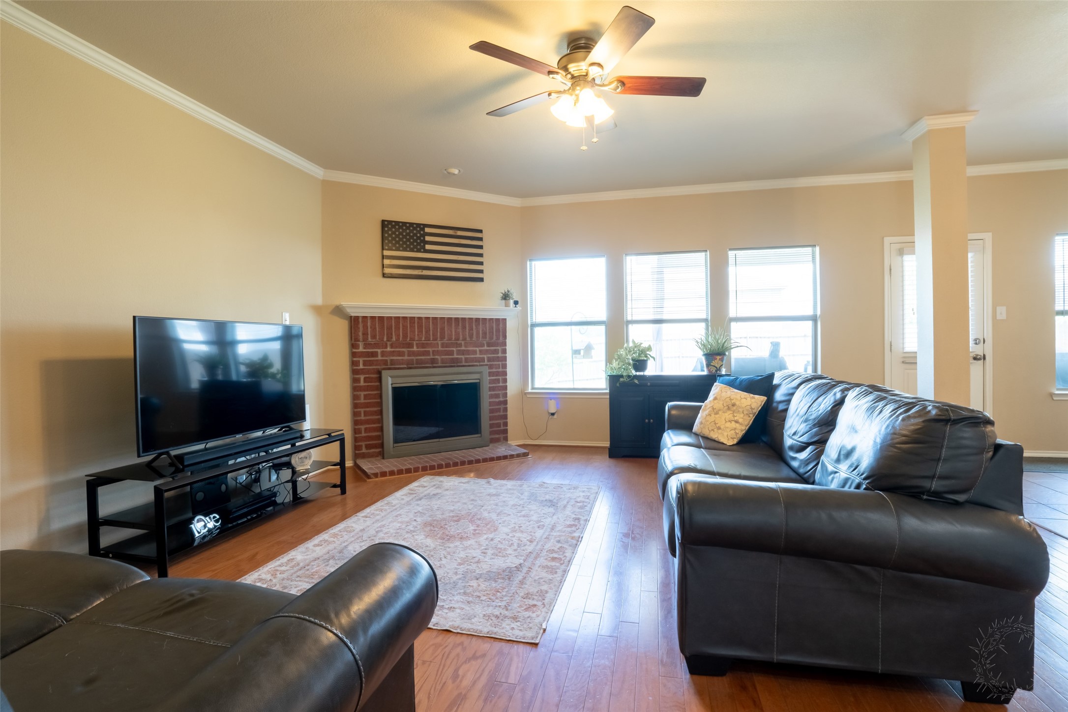 8805 Whirlwind Trail Aubrey TX 76227