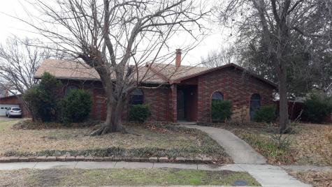 1821 Abilene Court Grand Prairie TX 75052