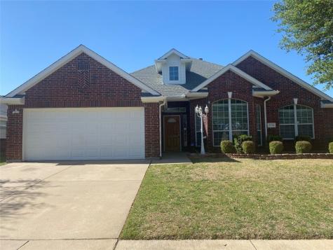 2776 Sweetbriar Lane Grand Prairie TX 75052