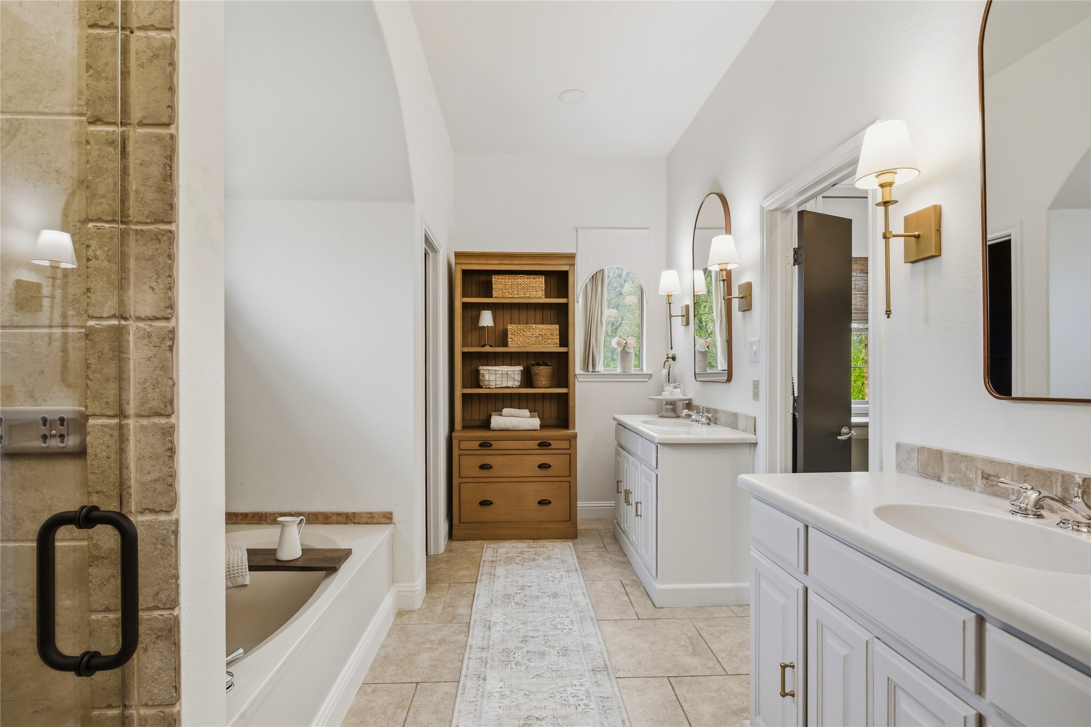 1833 Southpark Drive Arlington TX 76013