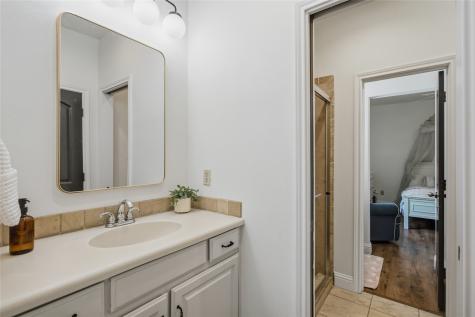 1833 Southpark Drive Arlington TX 76013