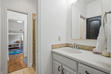 1833 Southpark Drive Arlington TX 76013