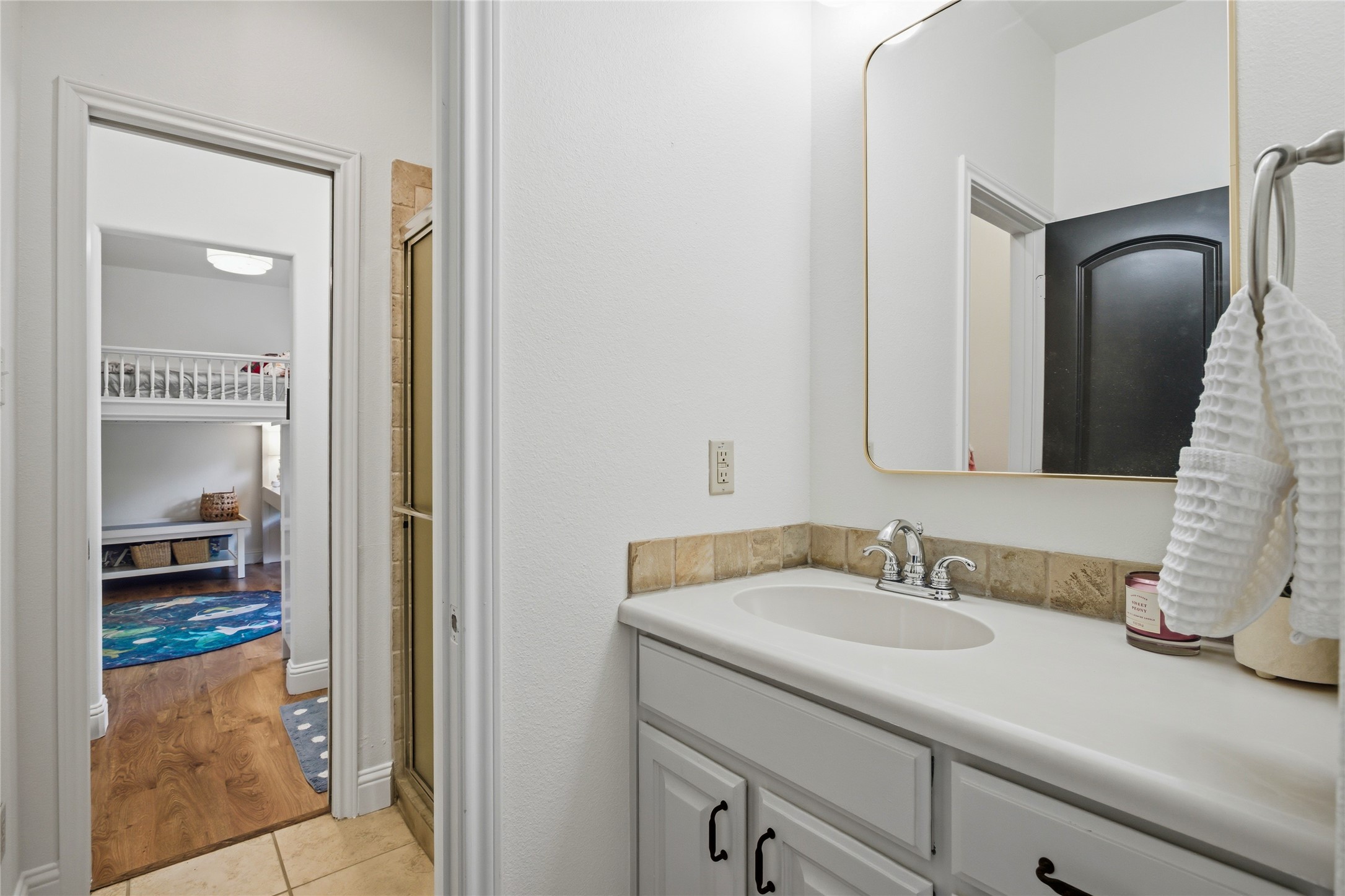 1833 Southpark Drive Arlington TX 76013