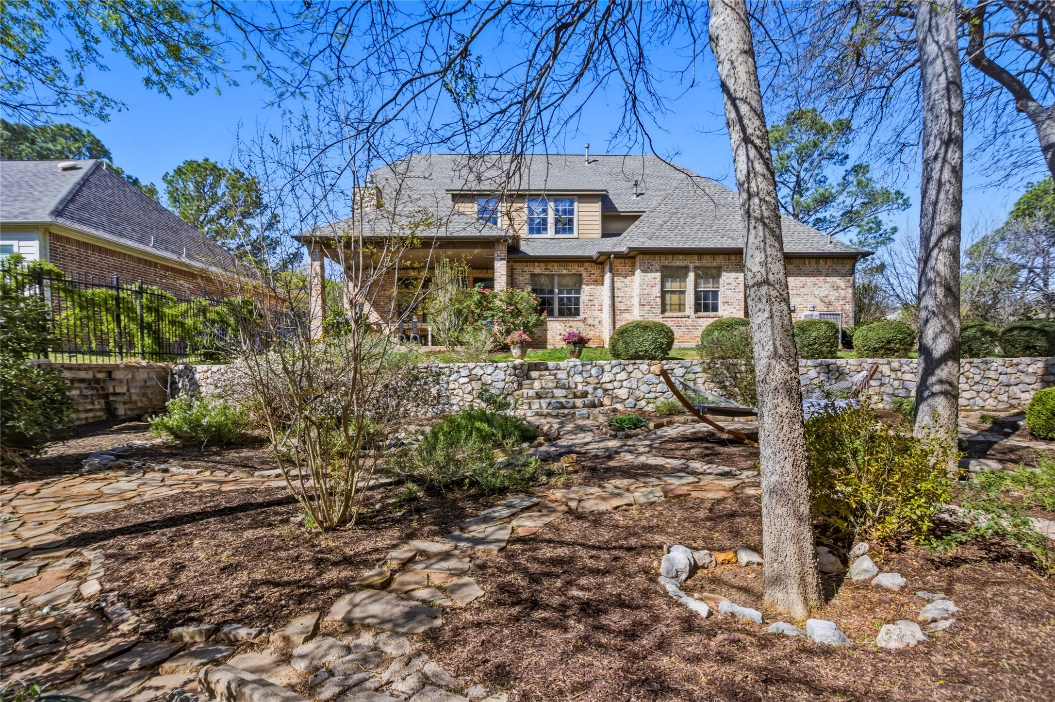 1833 Southpark Drive Arlington TX 76013