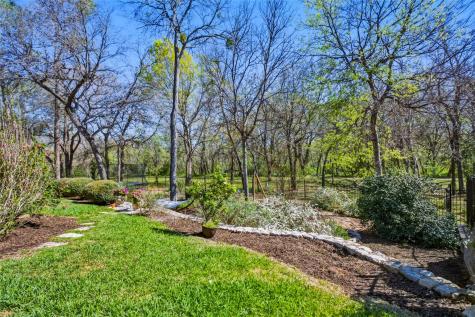 1833 Southpark Drive Arlington TX 76013