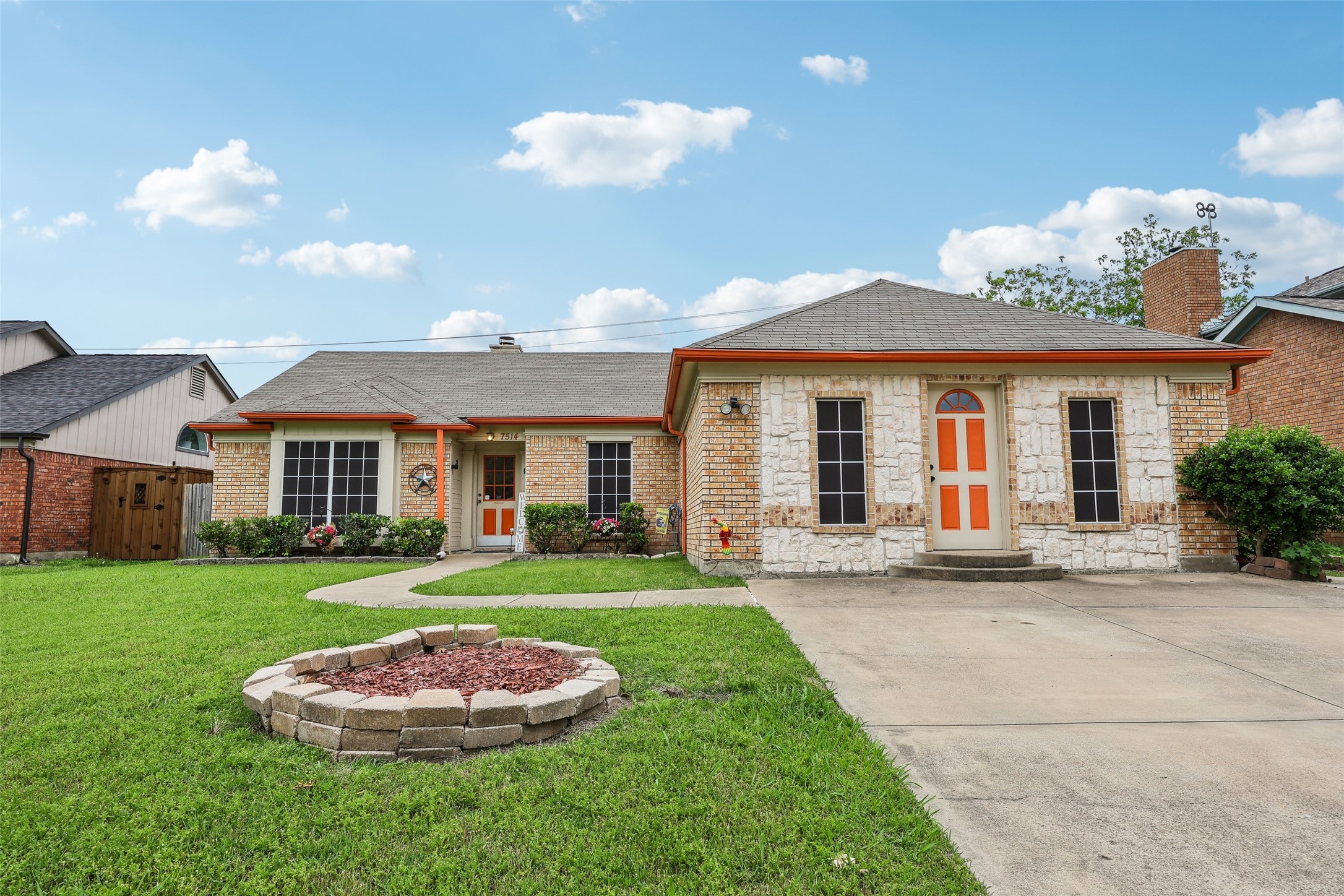 7514 Lauren Lane Rowlett TX 75089