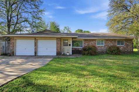 1803 Sycamore Street Commerce TX 75428