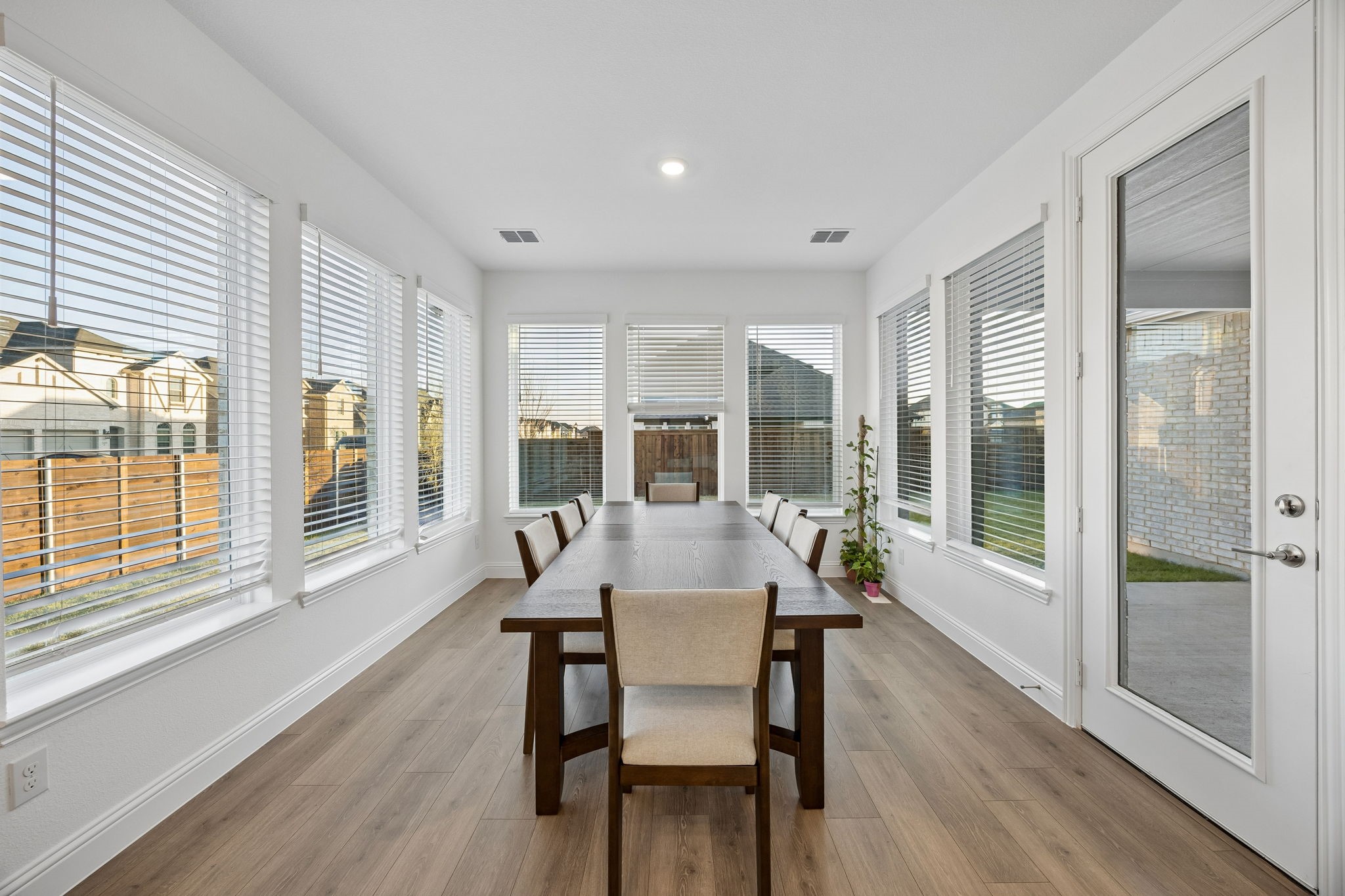 1401 Chestnut Garden Northlake TX 76226