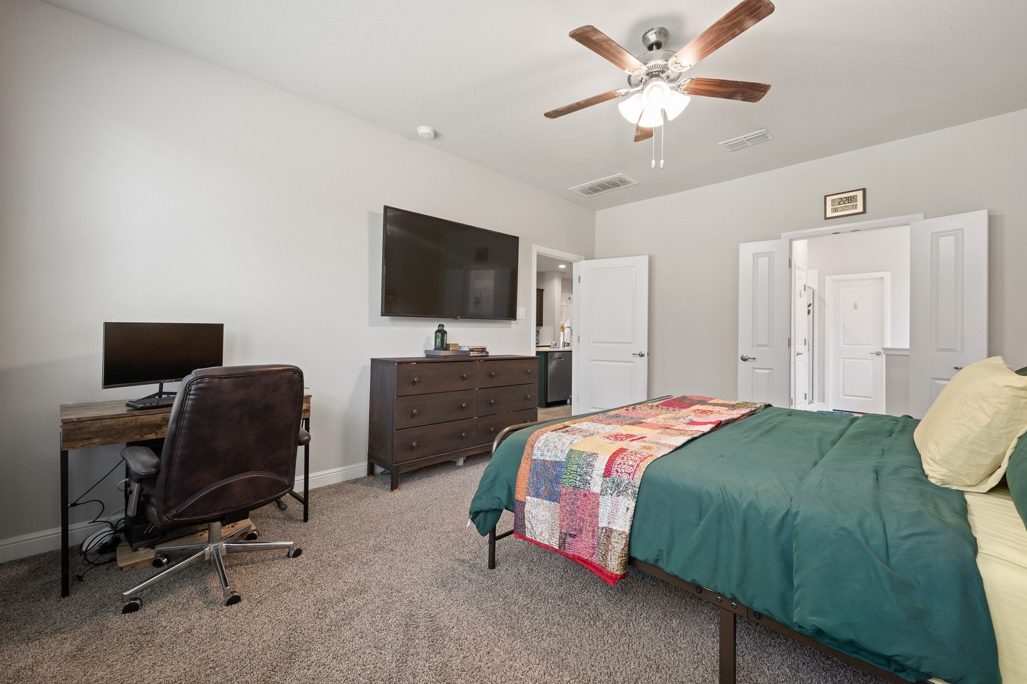 5709 Round Hill Road Denton TX 76210