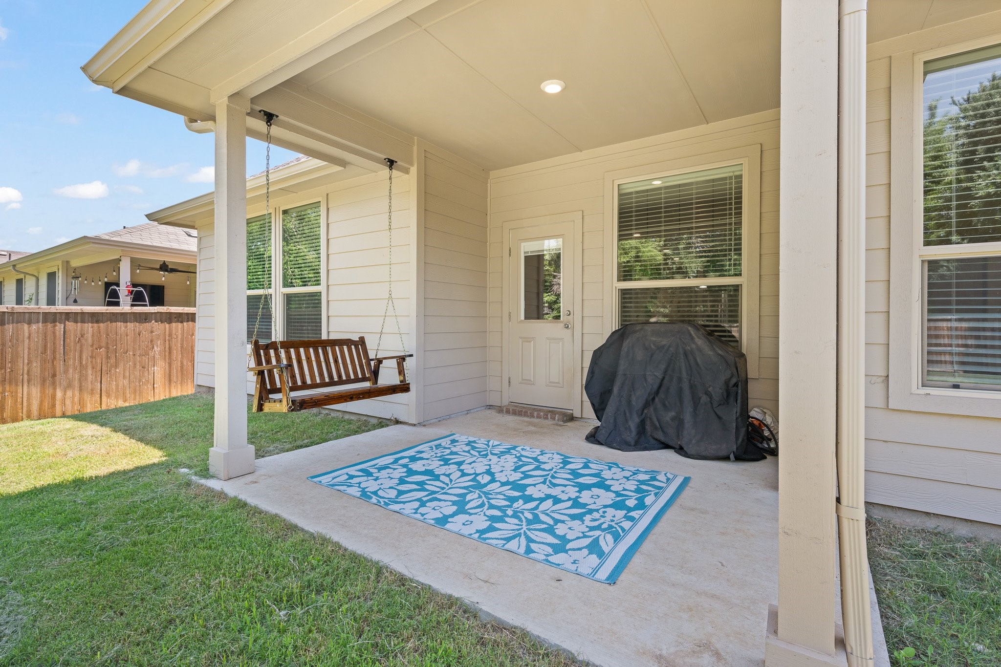 5709 Round Hill Road Denton TX 76210