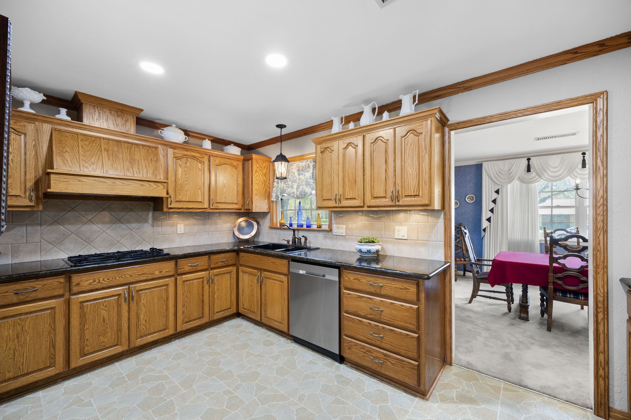 2010 N Beal Street Belton TX 76513