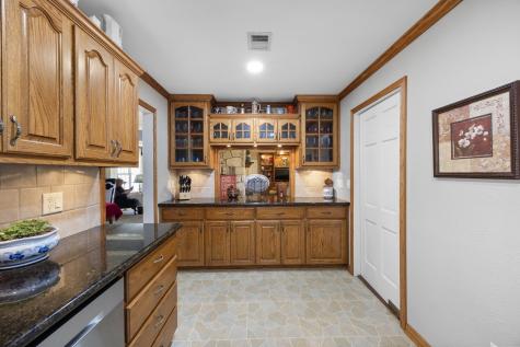 2010 N Beal Street Belton TX 76513