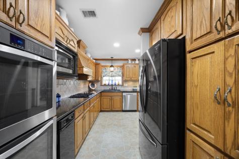 2010 N Beal Street Belton TX 76513