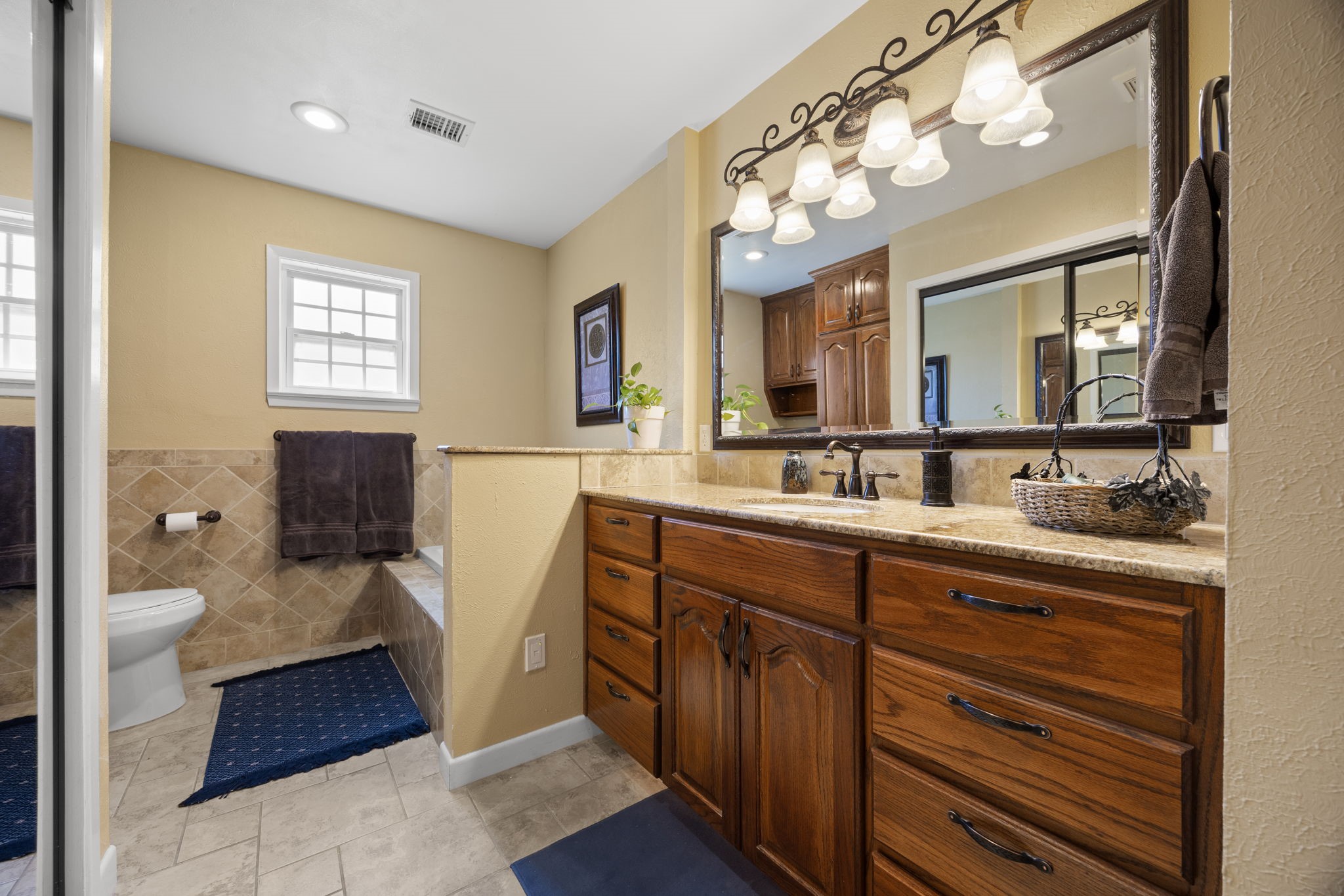 2010 N Beal Street Belton TX 76513