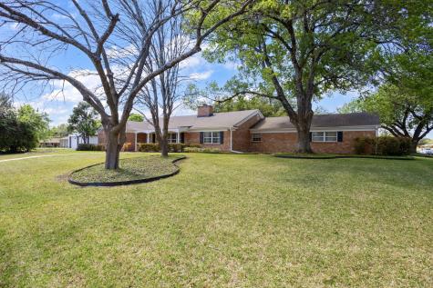2010 N Beal Street Belton TX 76513