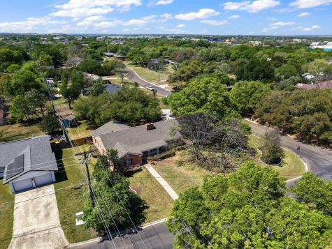 2010 N Beal Street Belton TX 76513
