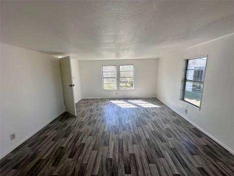 302 W Ripley Street Coleman TX 76834
