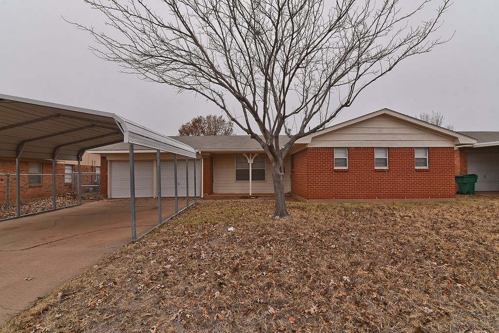 806 Vogel Street Iowa Park TX 76367