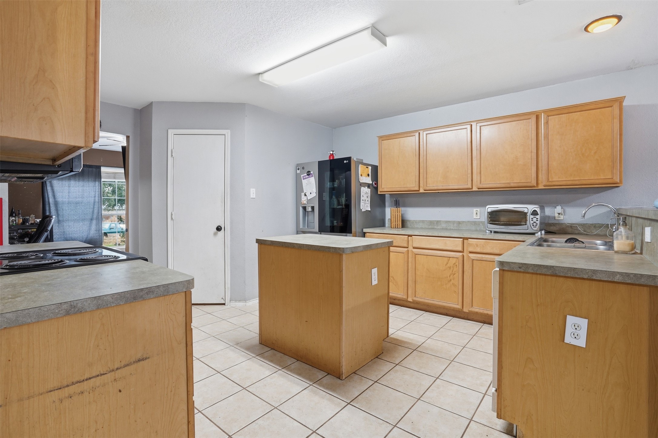 211 Jacinth Lane Granbury TX 76049