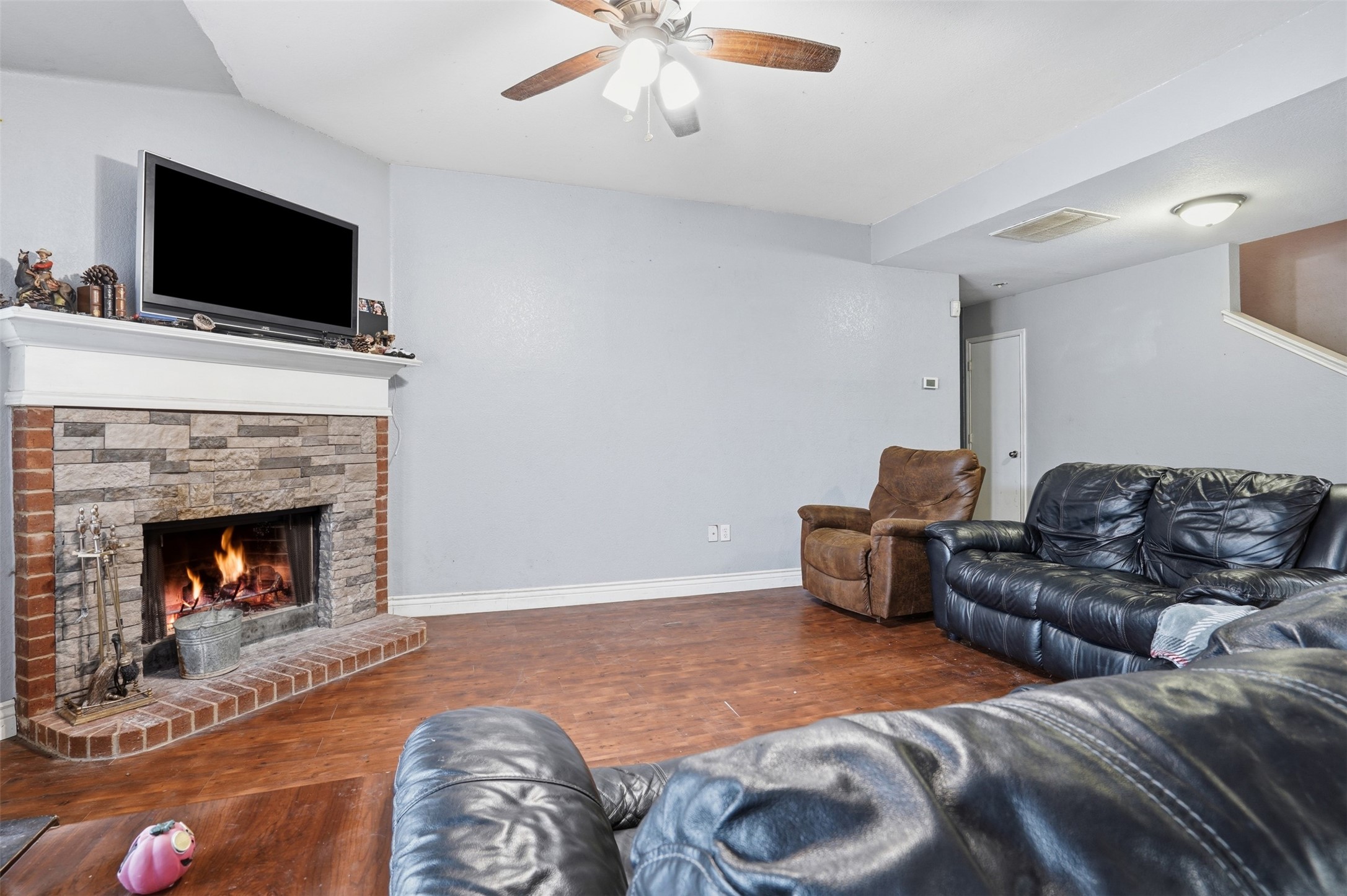 211 Jacinth Lane Granbury TX 76049
