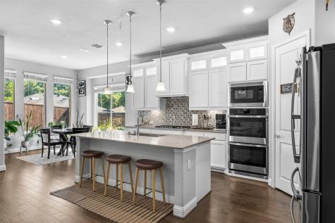 2204 Christopher Lane Euless TX 76040