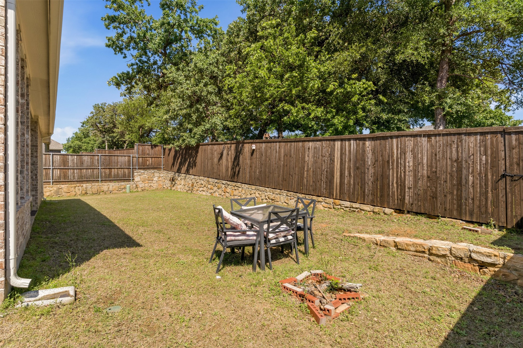 2204 Christopher Lane Euless TX 76040