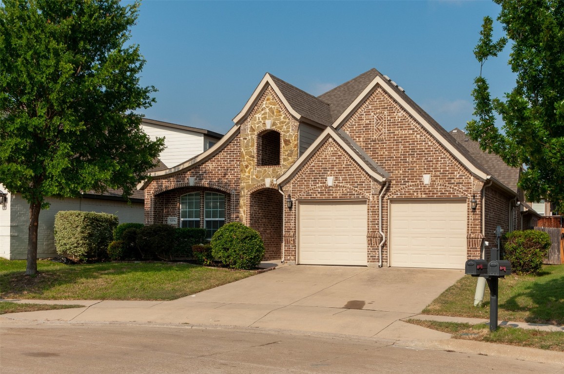 5204 Woodglen Lane Fort Worth TX 76126