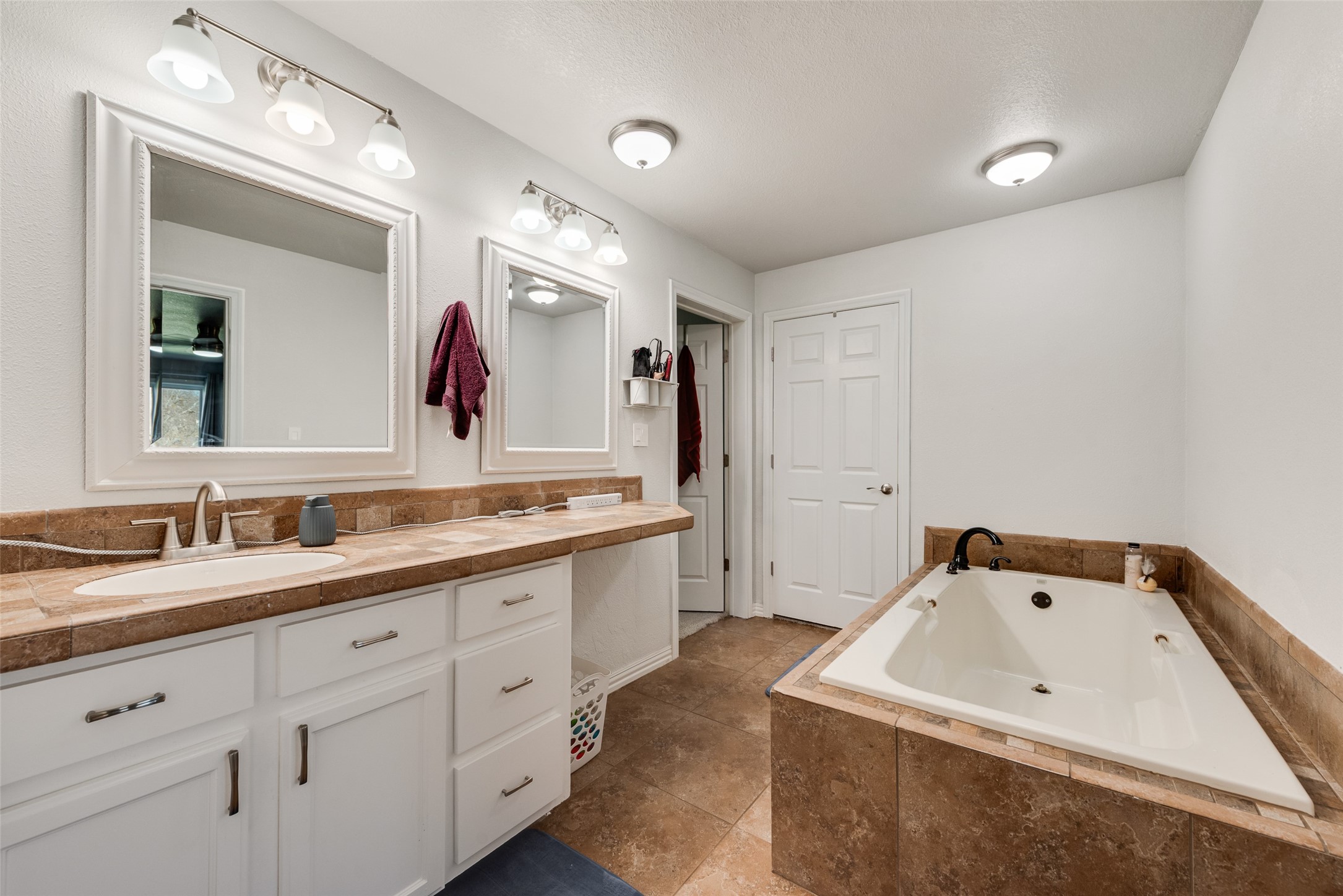 209 N Remuda Court Fort Worth TX 76108