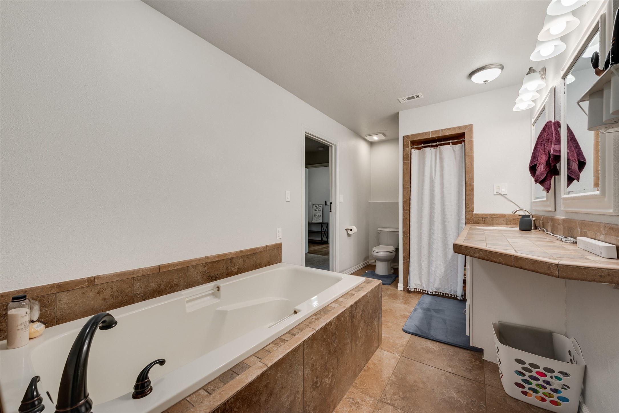 209 N Remuda Court Fort Worth TX 76108