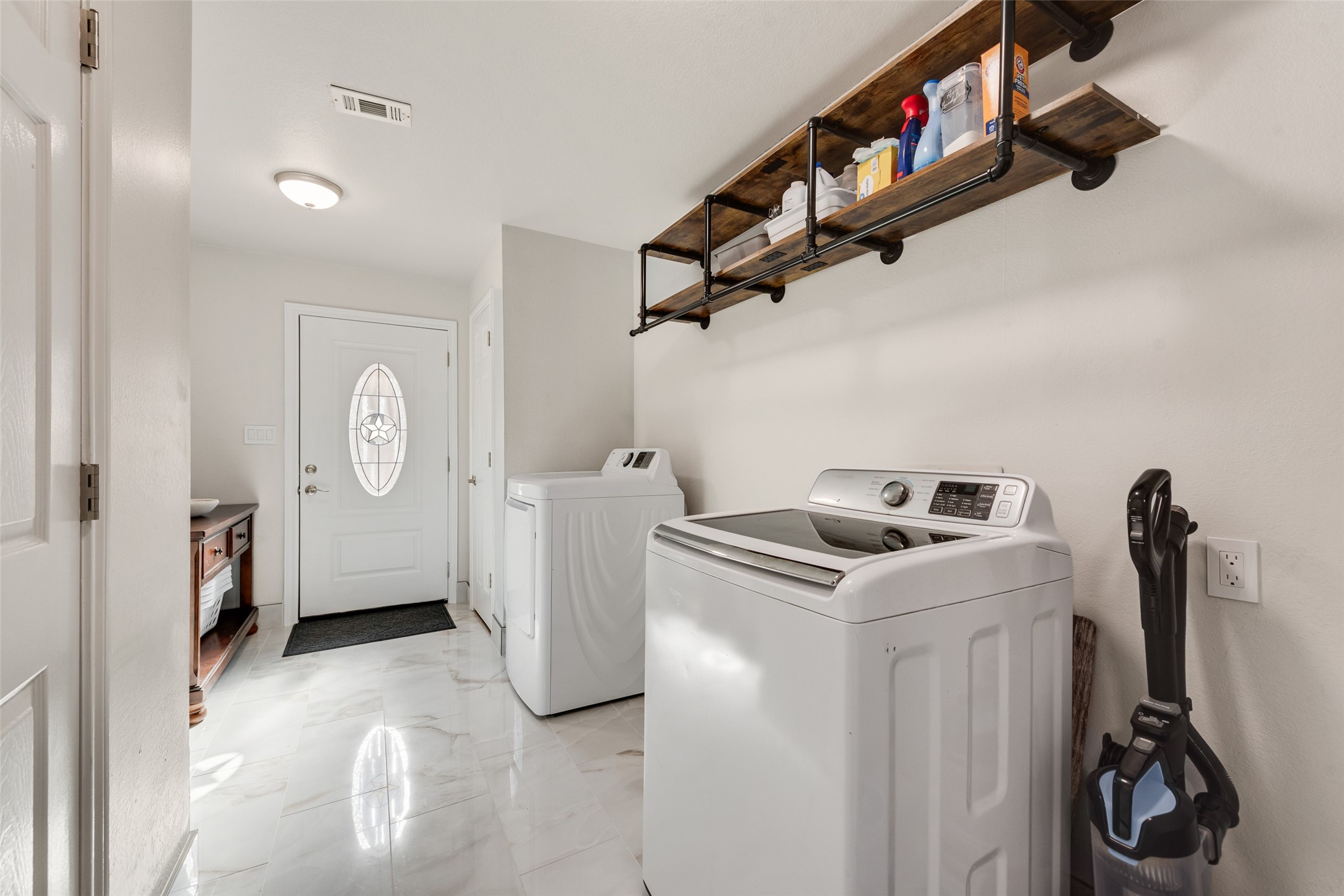 209 N Remuda Court Fort Worth TX 76108