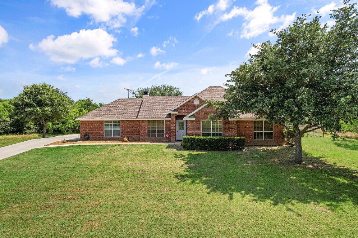 707 SE County Road 3121 Corsicana TX 75109