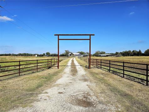 3703 Fm 39 N Mexia TX 76667