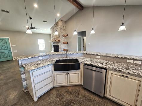 3703 Fm 39 N Mexia TX 76667