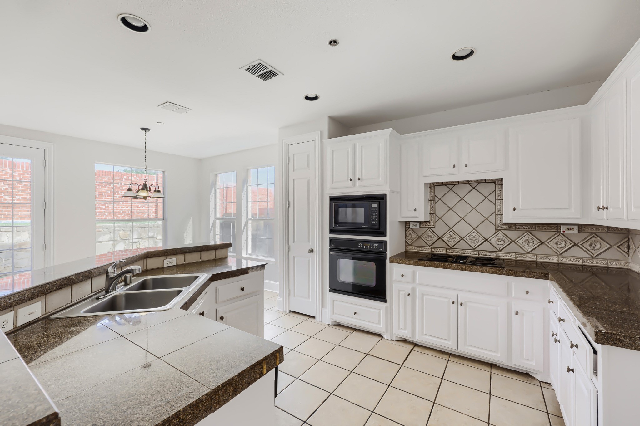 8115 Dogwood Lane Irving TX 75063
