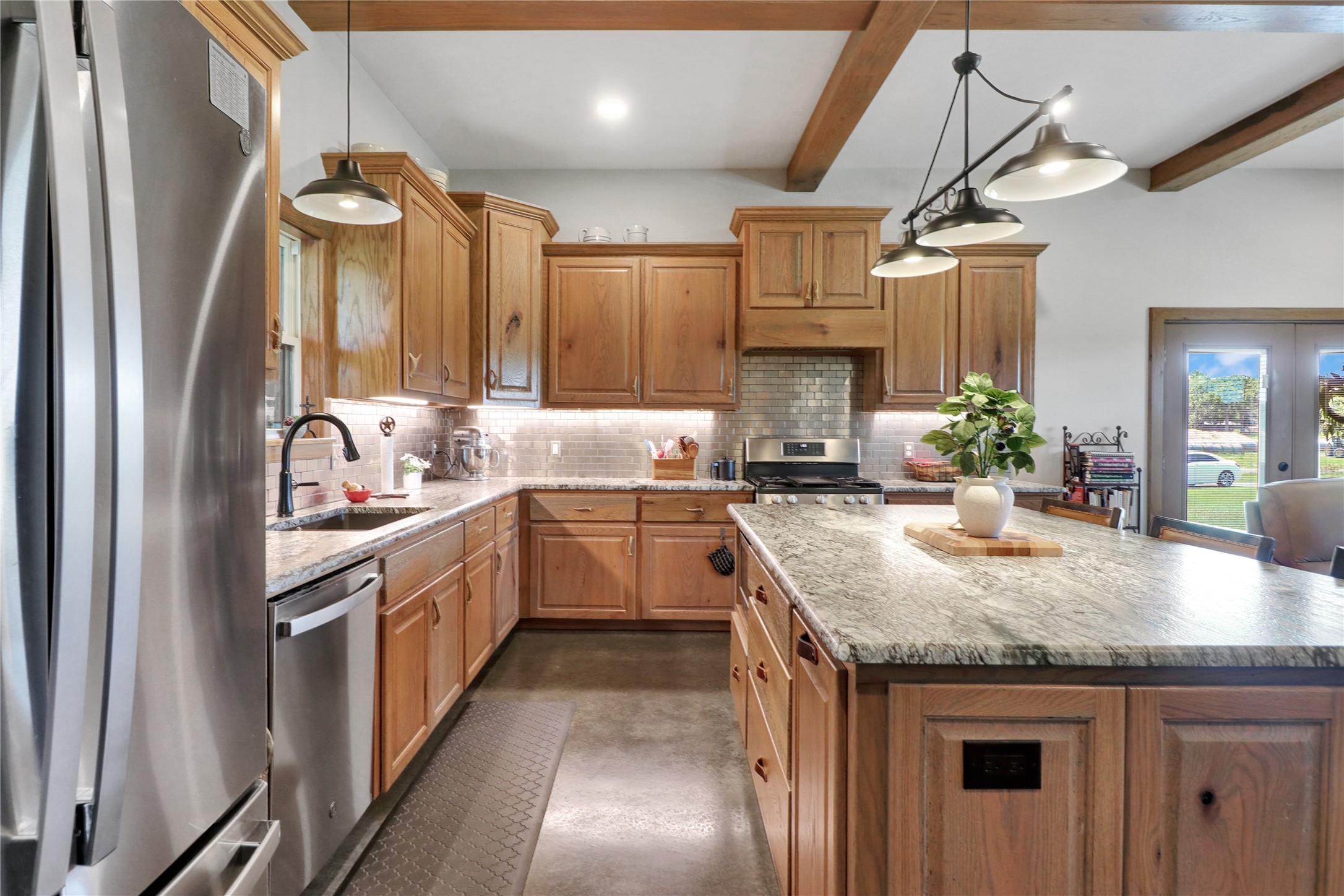 9102 County Road 3816 Athens TX 75752