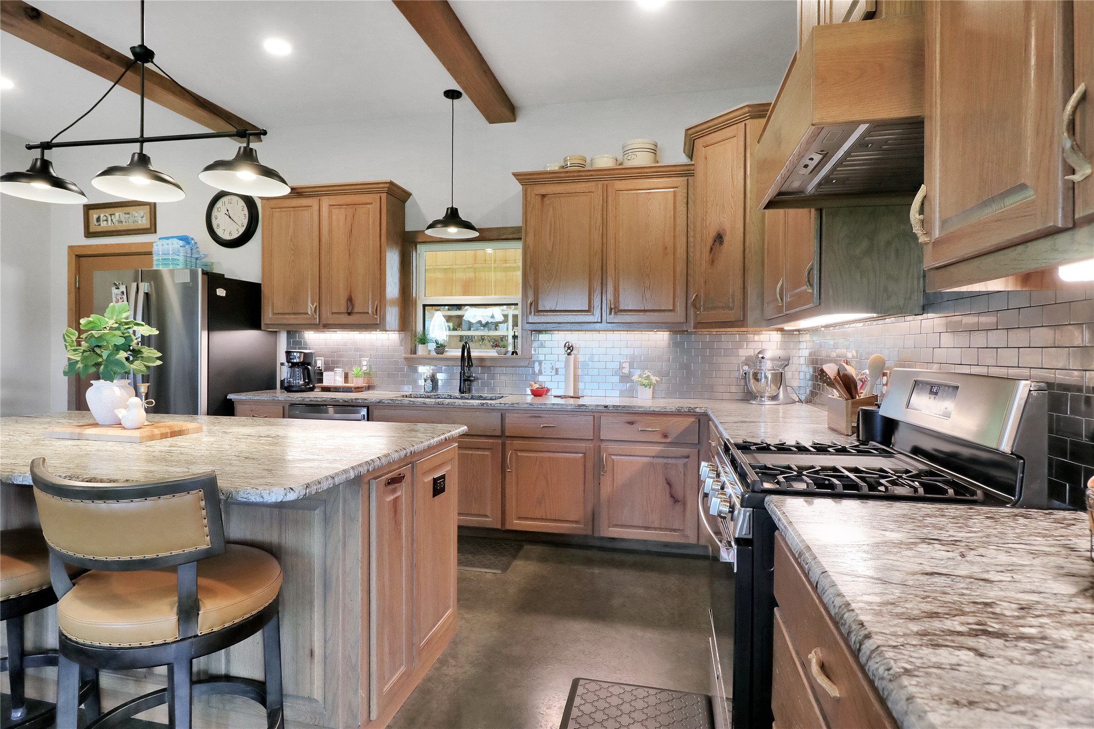 9102 County Road 3816 Athens TX 75752