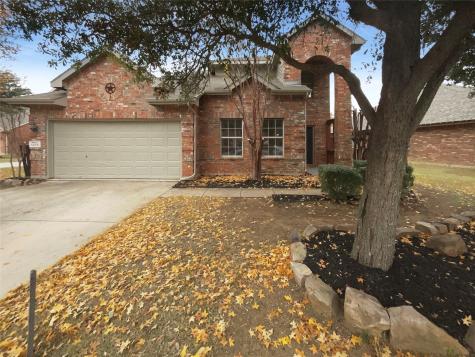 1205 Golden Eagle Court Aubrey TX 76227