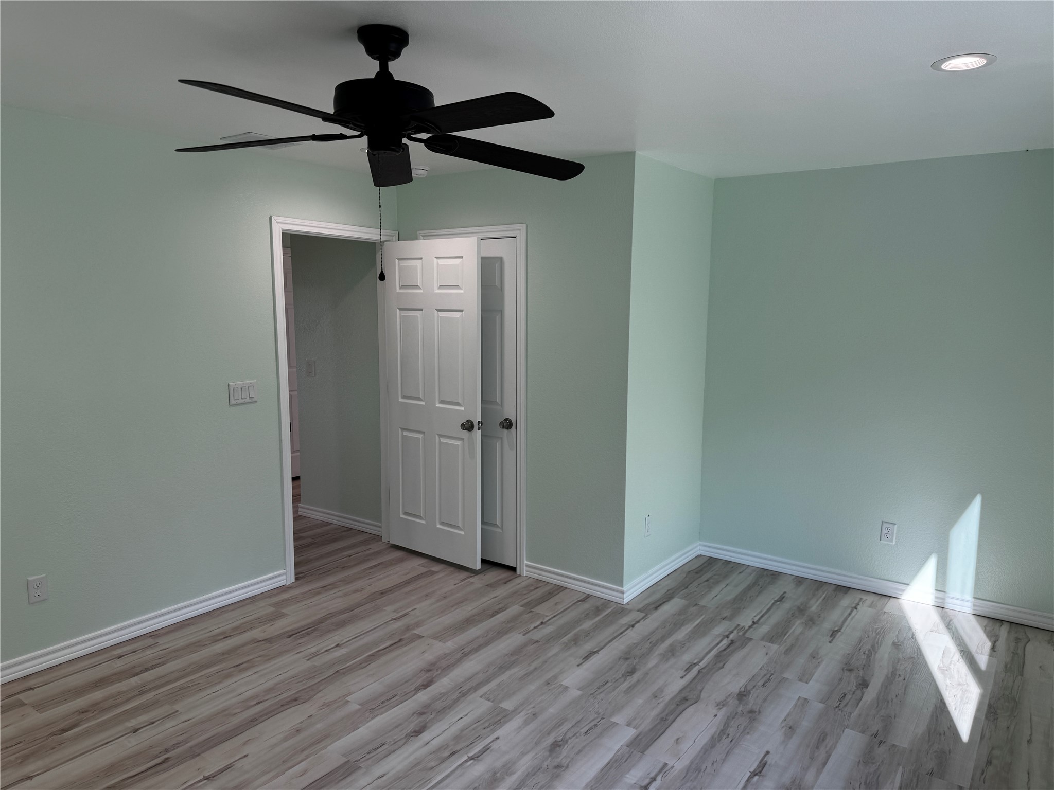 530 Lois Circle Granbury TX 76049